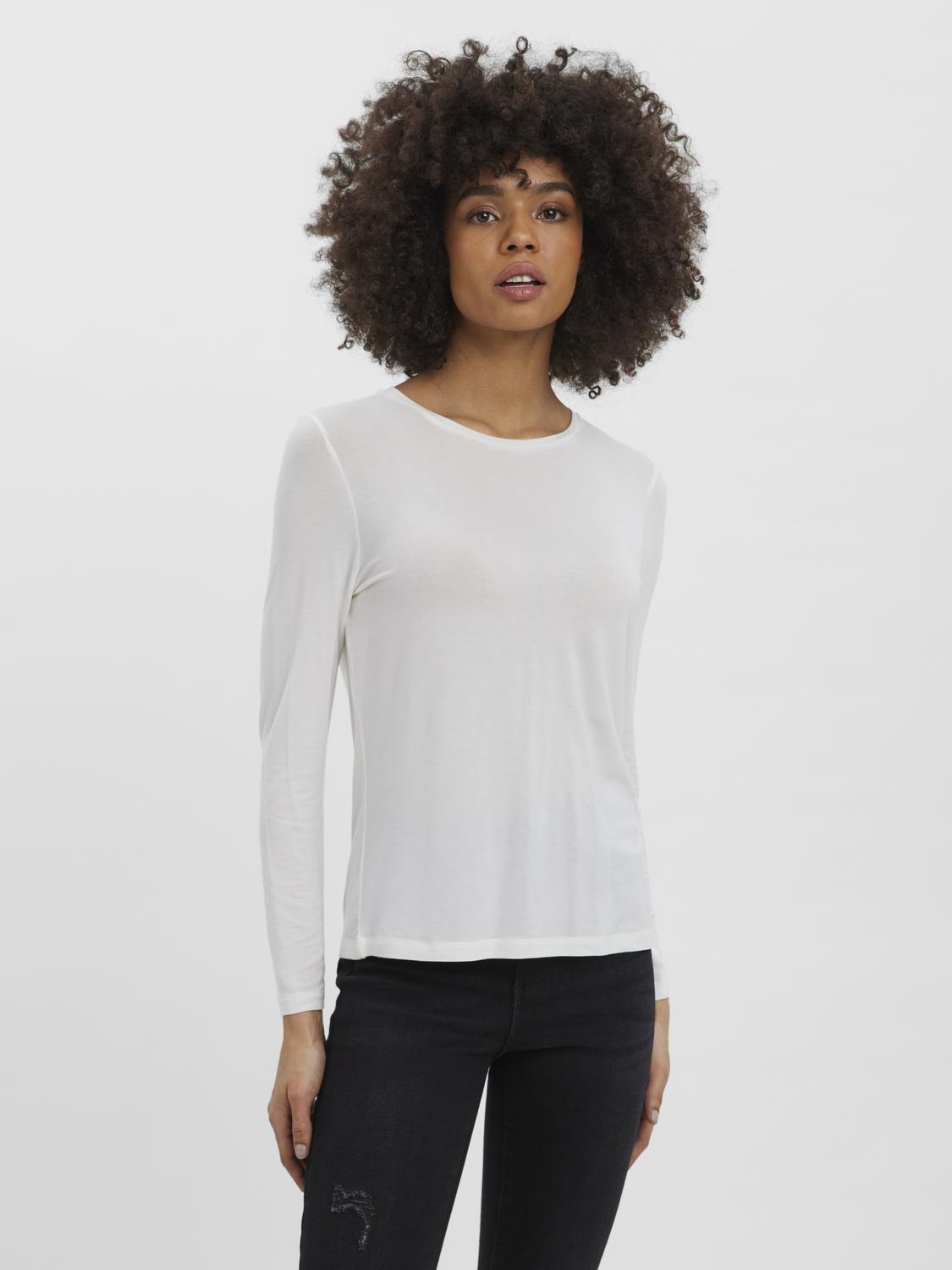 model_shot-front